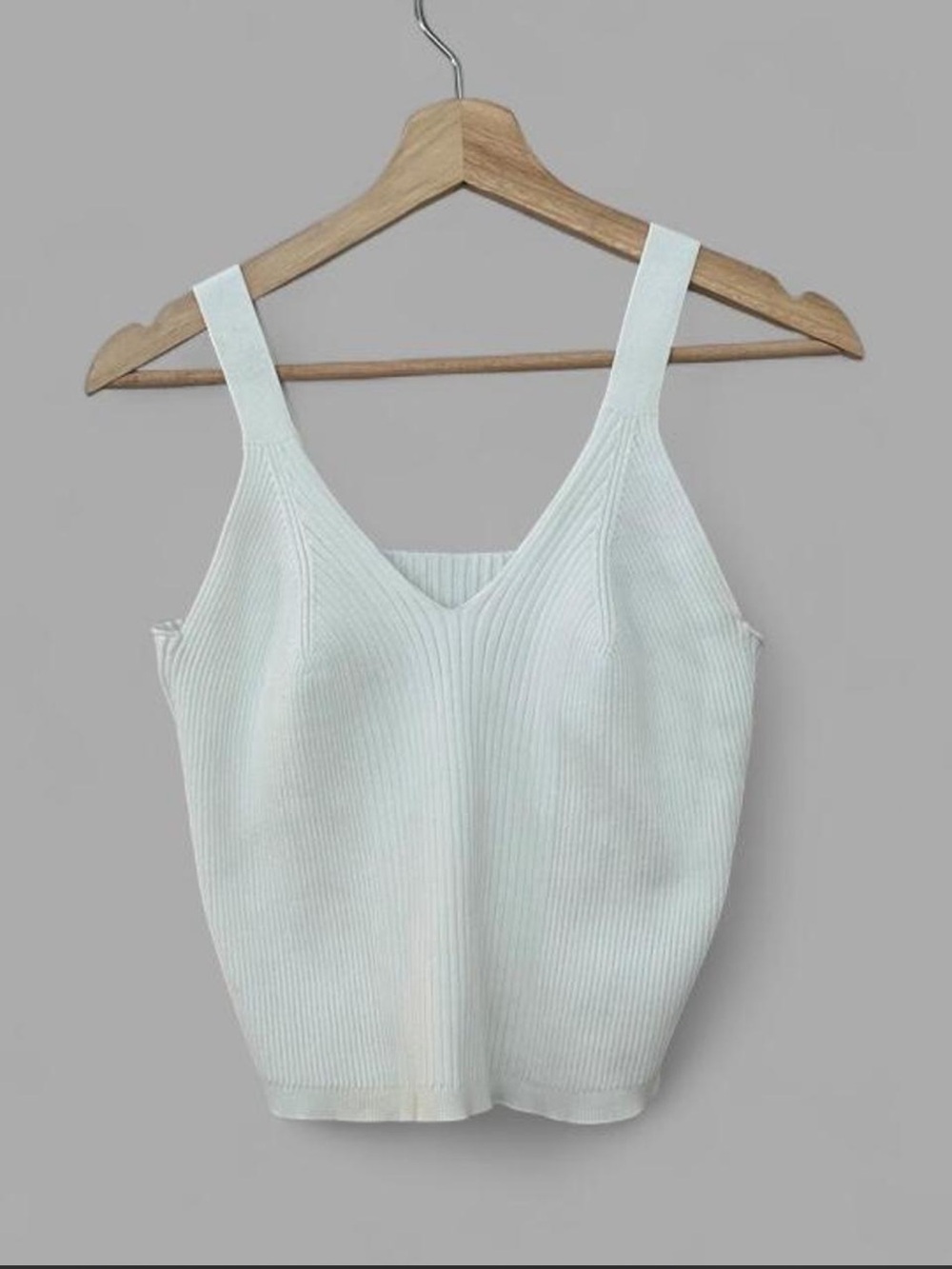 NWT Ribbed V-Neck White Tank Top